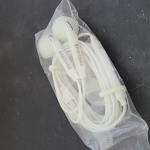 Samsung wired headphones